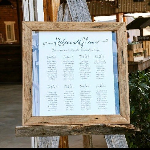 RUSTIC TIMBER EASEL – Wagga Event Hire